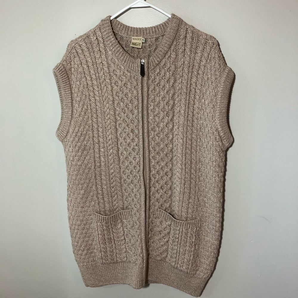 Magee Irish cable knit merino wool womens XL zippered cardigan vest fisherman
